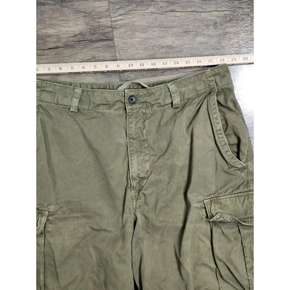 Banana Republic Men's Cargo Shorts Size 38 Green Quiet Preppy